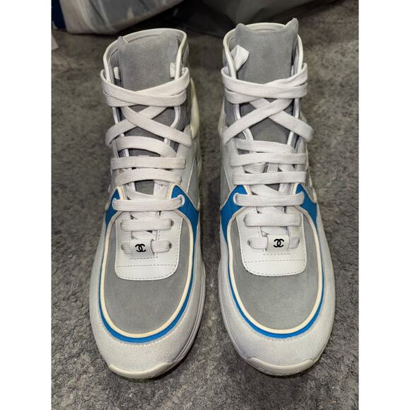 Chanel 18P Blue White Grey CC Logo Lace Up Tie Flat Trainer High Top Sneaker 38 - Picture 12 of 16